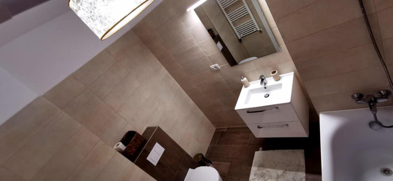 Luxury Apartment Arad Exteriér fotografie